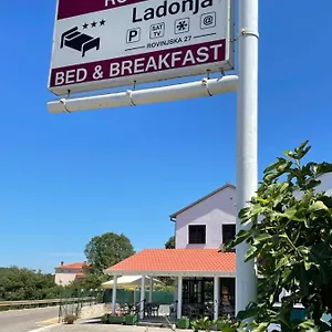 Ladonja Bb Rooms, Family Run Bed & Breakfast